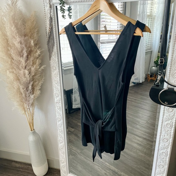 Kendall and Kylie Romper Shorts XS - Picture 3 of 8